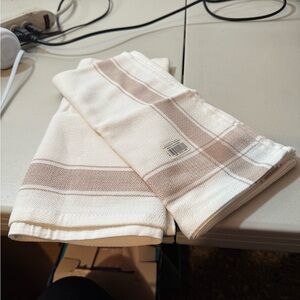 Elegant Cream and Tan Kitchen Towels
